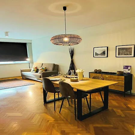 ビナパートメンツ トリンダーデ アパート ポルト