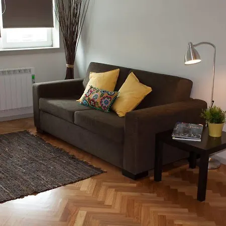 ビナパートメンツ トリンダーデ